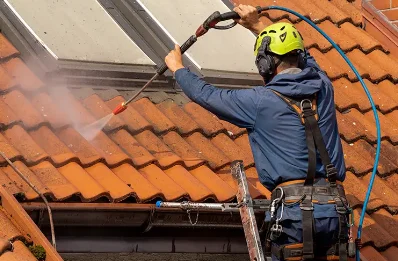 Démoussage et hydrofuge de toiture à Jublains